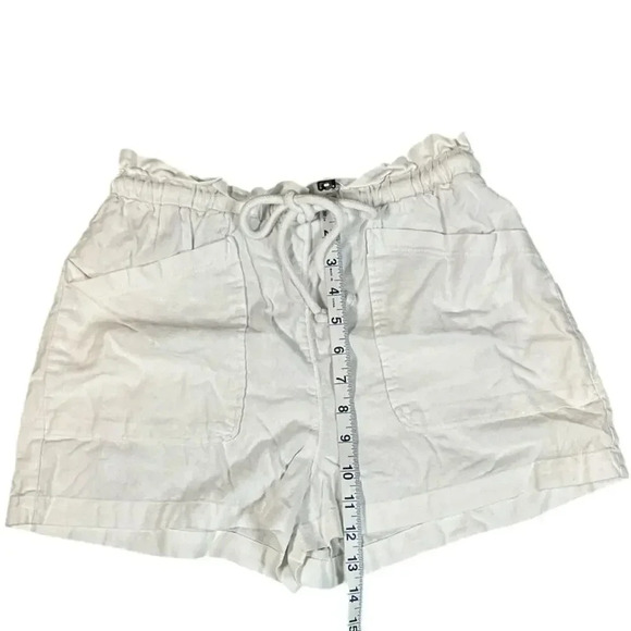 Universal Thread White Paperbag Casual Shorts Women's Small Pull On Drawstring - Picture 4 of 7